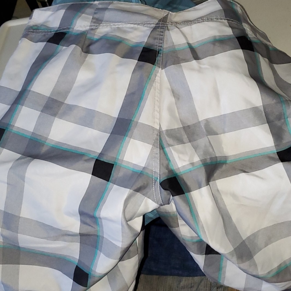 MEN'S BOARDSHORTS - Picture 2 of 2